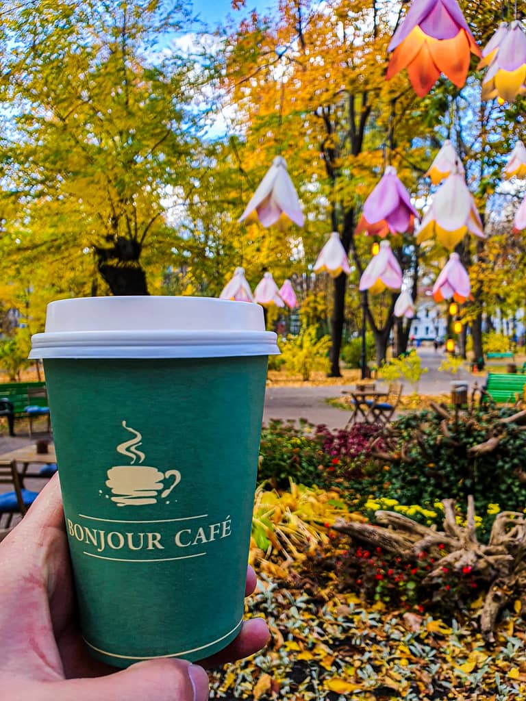 prima data la moldoveni, cafea chisinau - madalinflorea.ro